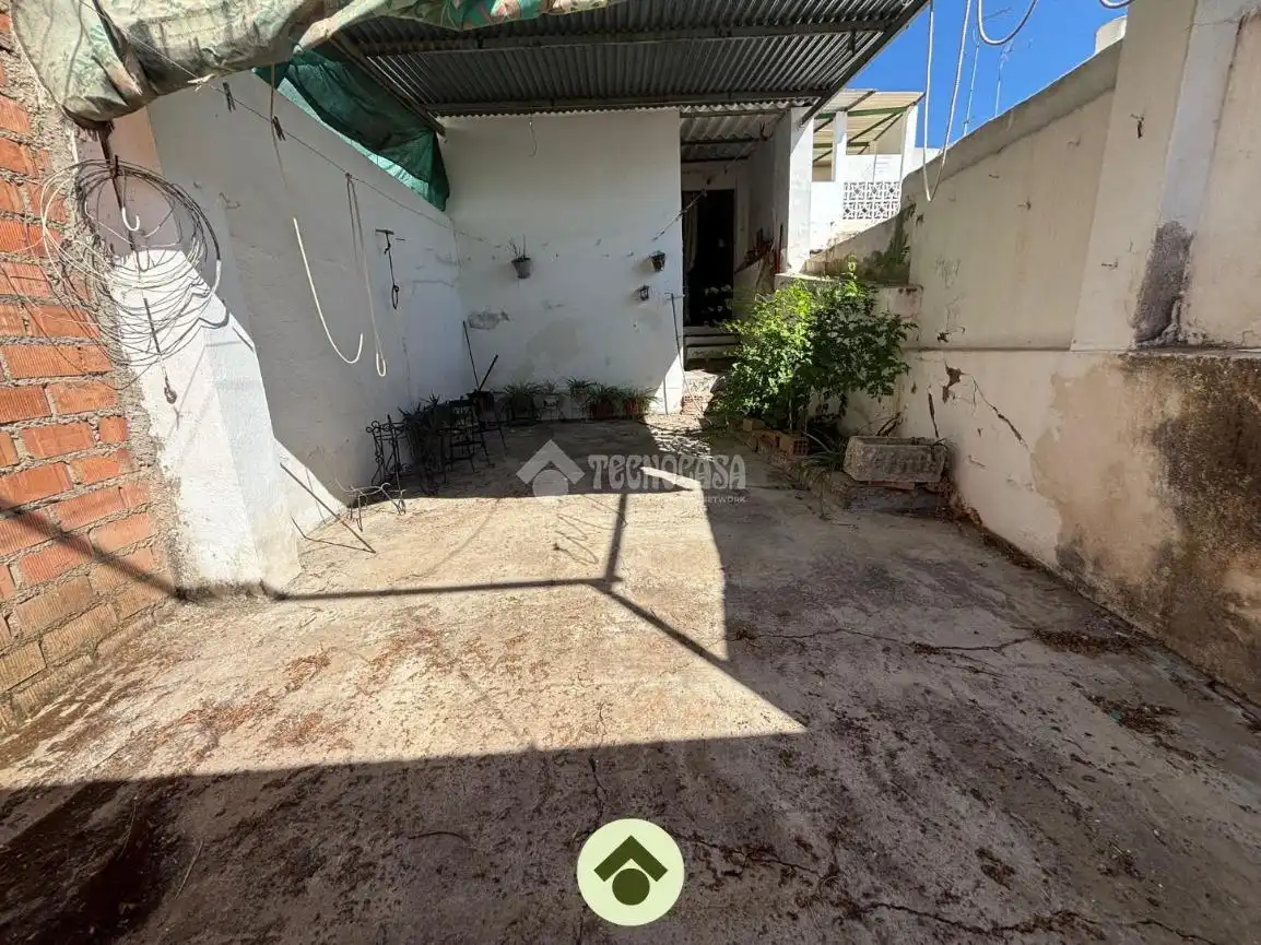 Houses for sale in El Carpio  with Air Conditioner and Furnished