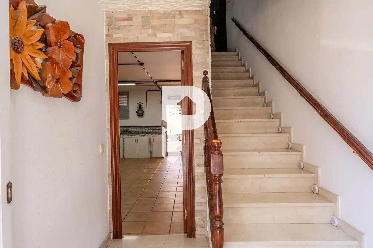 Casa adosada en venta en Sant Vicenç Dels Horts con Aire acondicionado, Calefacción y Terraza