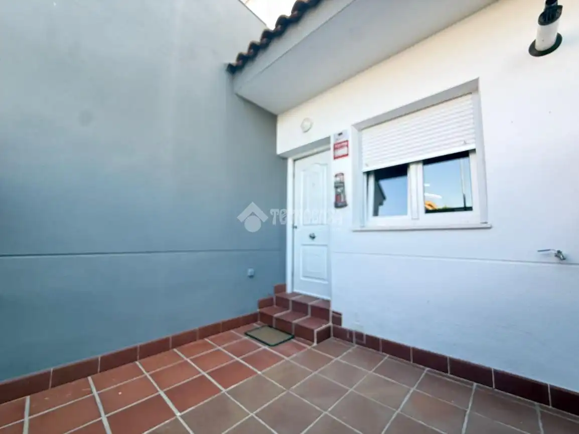 Vista exterior de Casa adosada en venda en Ontígola amb Calefacció, Terrassa i Piscina comunitària