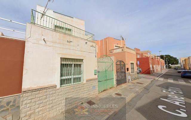Casa-chalet en Venta en  Ave Fenix en El Alquián