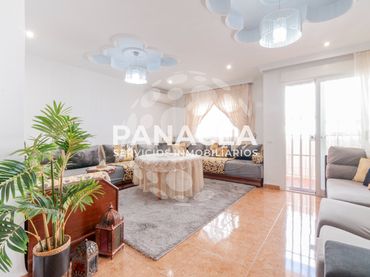 Wohnung mit Balkon zum Verkauf in Roquetas de Mar ciudad