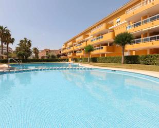 Piscina de Apartament de lloguer en Dénia amb Aire condicionat, Terrassa i Moblat