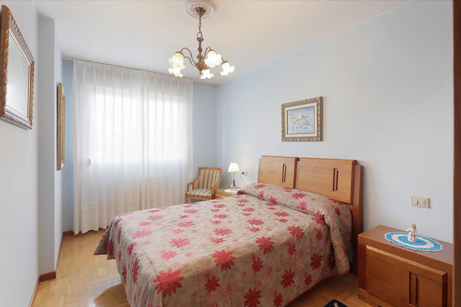Bedroom of Flat for sale in Gijón   with Heating, Parquet flooring and Storage room