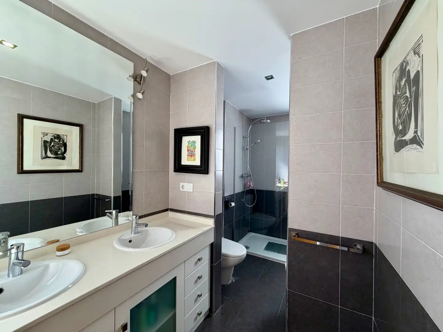 Baño de Casa o chalet en venta en Albolote con Aire acondicionado, Calefacción y Jardín privado
