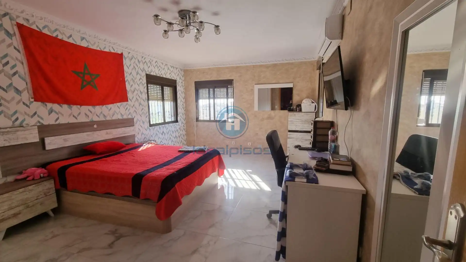 Dormitori de Casa o xalet en venda en Alicante / Alacant amb Aire condicionat, Jardí privat i Terrassa
