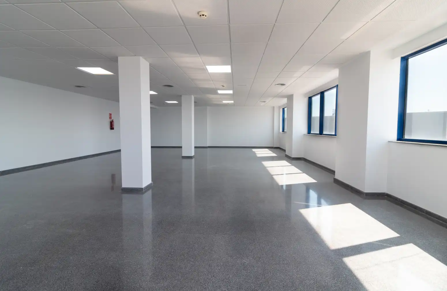 Büro zur Miete in Puerto de Sagunto - AV PUERTO POL.IND.INGRUINS, Avenida de Abril - 9 de Octubre