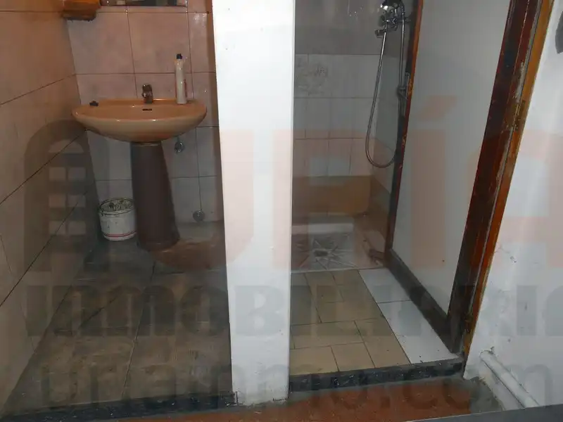 Baño de Oficina de alquiler en Siero con Amueblado