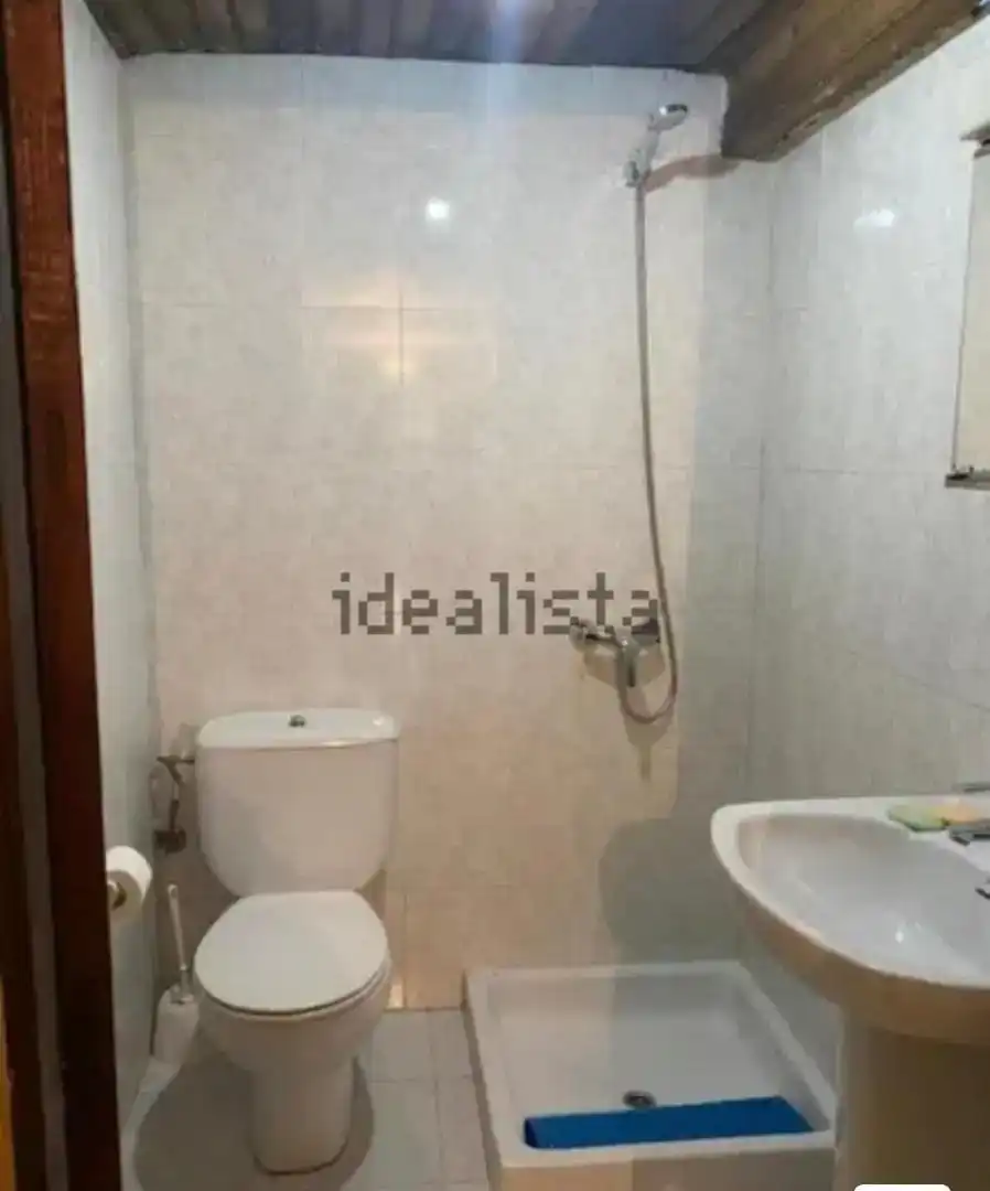 Bany de Casa o xalet en venda en Entrimo