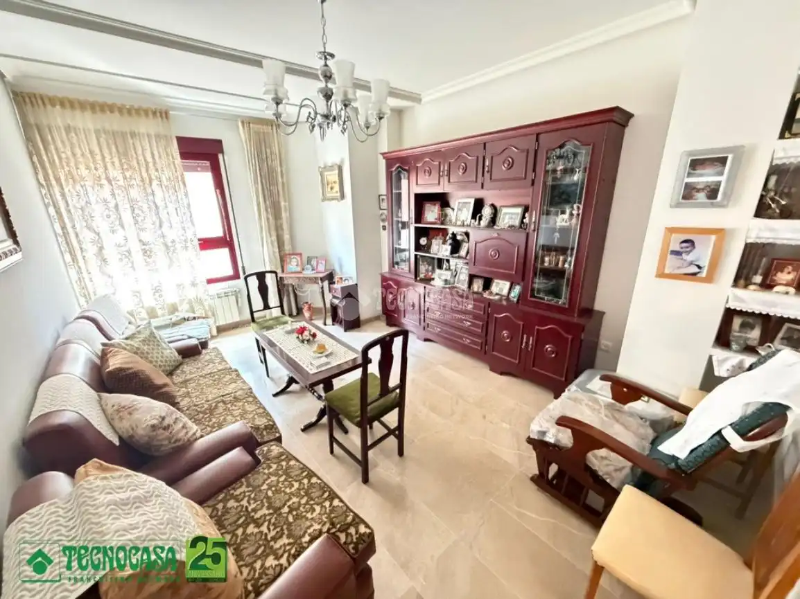 Sala de estar de Piso en venta en Ciudad Real con Calefacción y Trastero
