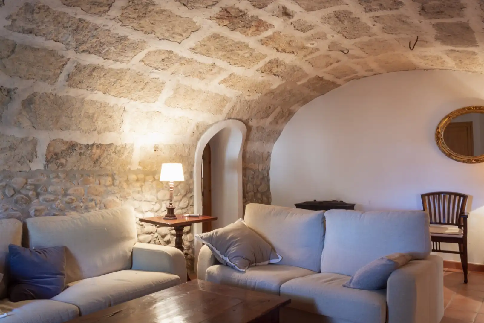 Sala d'estar de Finca rústica en venda en Cabanelles amb Calefacció, Terrassa i Moblat