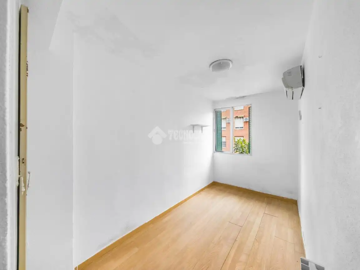Habitación de Casa adosada en venta en Ciudad Lineal