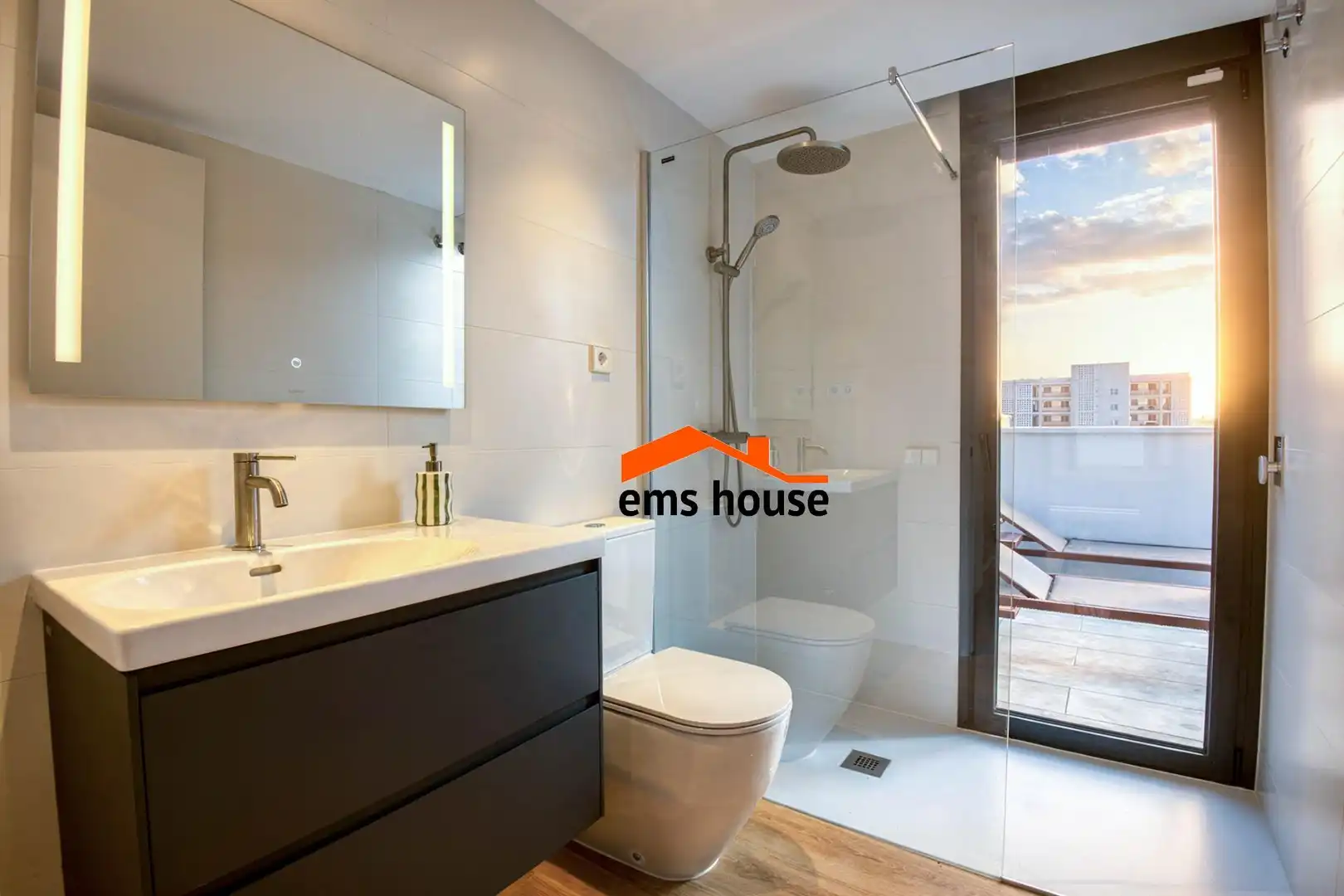 Baño de Ático en venta en Calonge i Sant Antoni con Terraza, Trastero y Amueblado