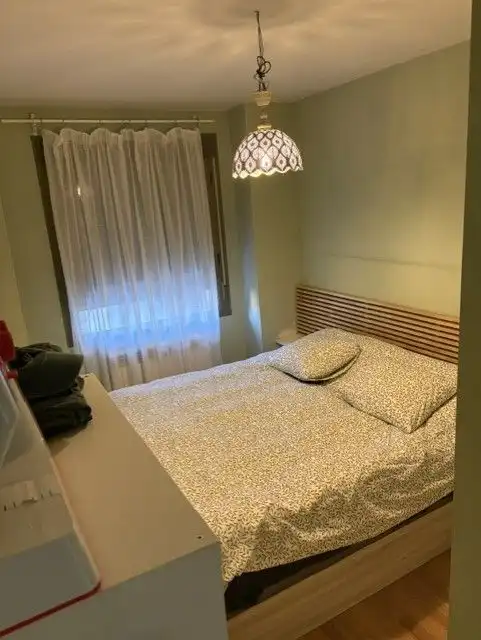 Habitación de Piso en venta en Madrid con Calefacción, Trastero y Piscina comunitaria
