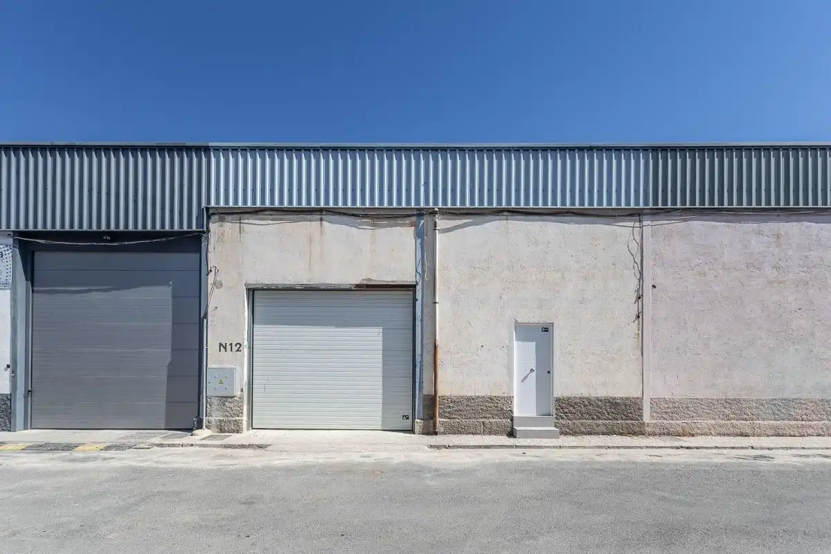 Außenansicht von Fabrikhallen zum Verkauf in Peligros, Granada