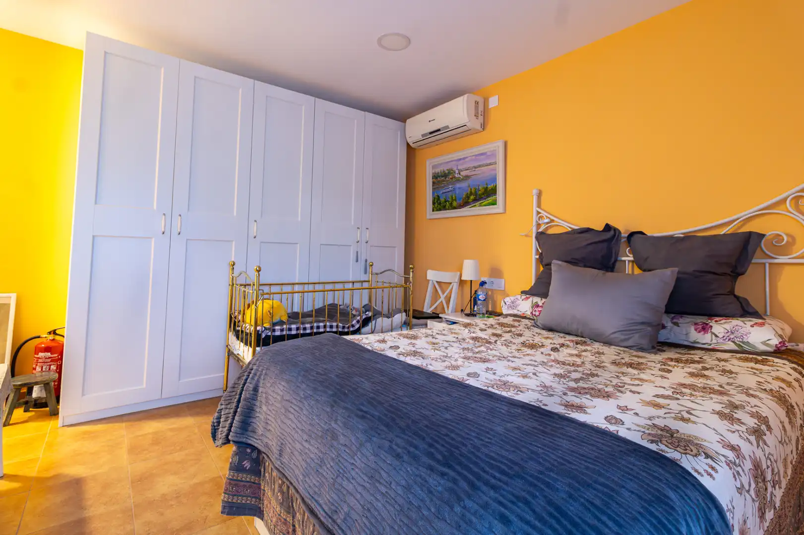 Habitación de Casa o chalet en venta en Bollullos de la Mitación con Aire acondicionado, Calefacción y Jardín privado