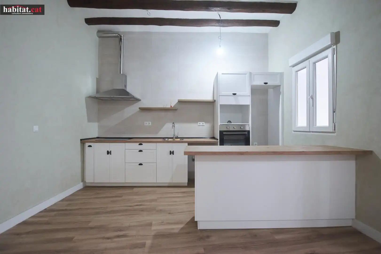 Cocina de Piso en venta en Vilanova i la Geltrú con Calefacción, Parquet y Terraza