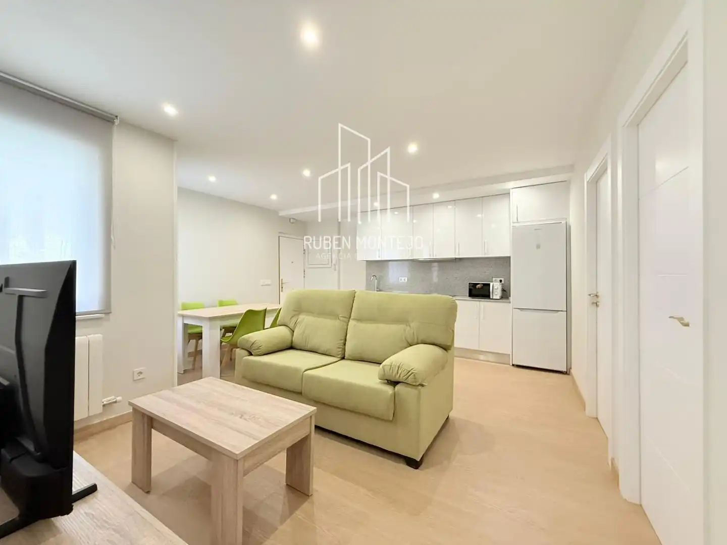 Living room of Flat for rent in Salamanca  with Heating, Storage room and Furnished