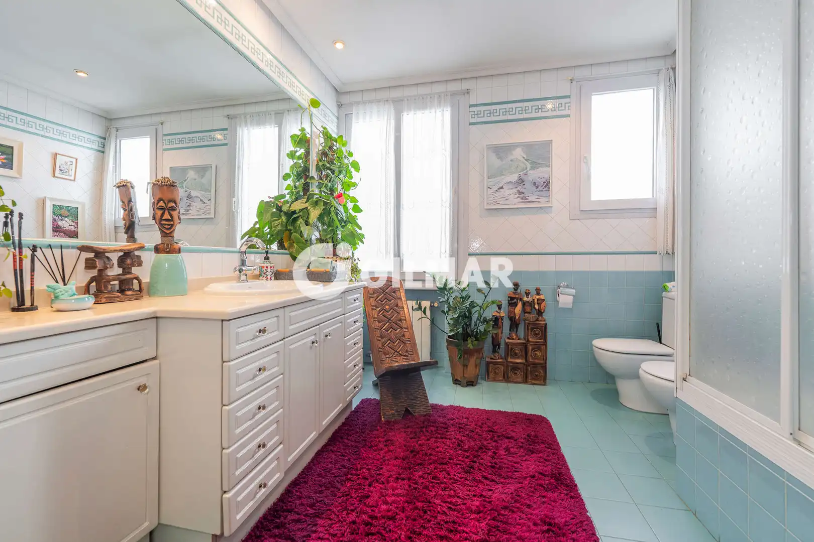 Baño de Ático en venta en Madrid con Calefacción y Balcón