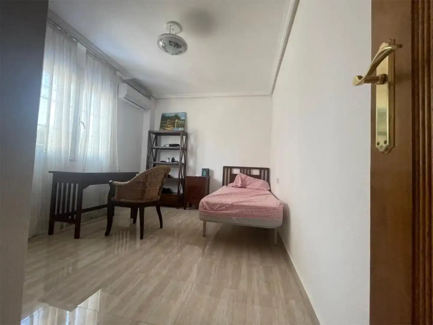 Habitación de Casa o chalet en venta en Torrevieja con Aire acondicionado, Piscina y Balcón