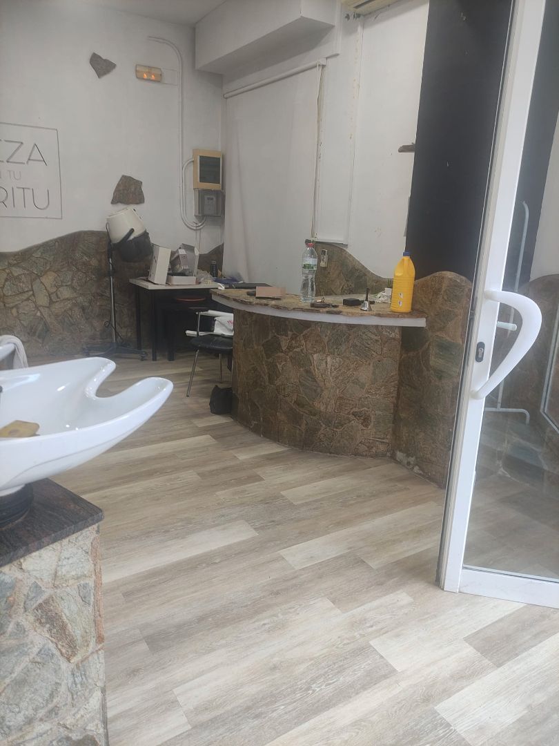 Premises for sale in L'Hospitalet de Llobregat  with Air Conditioner and Parquet flooring