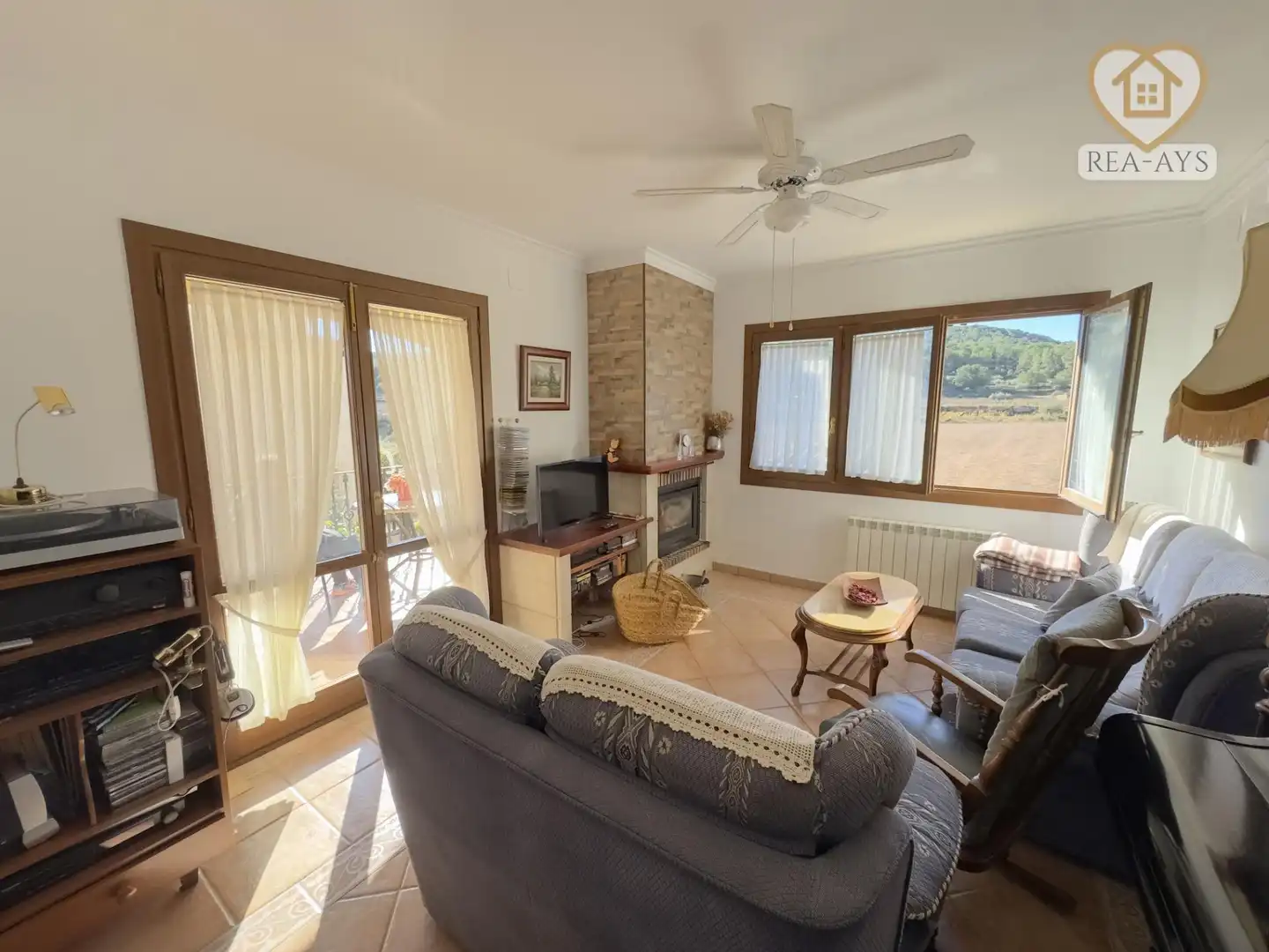 Sala de estar de Casa o chalet en venta en Albinyana con Jardín privado, Terraza y Amueblado