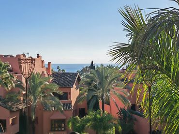 Apartamento con ascensor en venta en Selwo