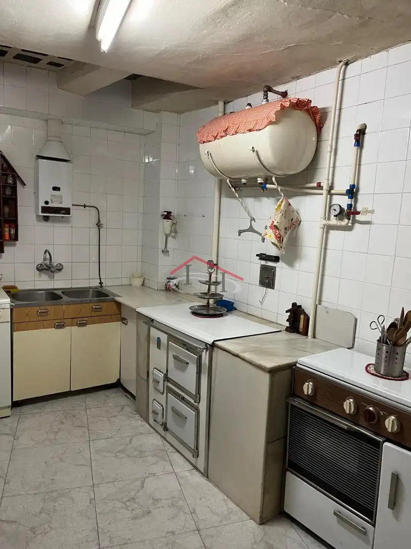 Cocina de Casa o chalet en venta en León Capital  con Calefacción, Parquet y Trastero
