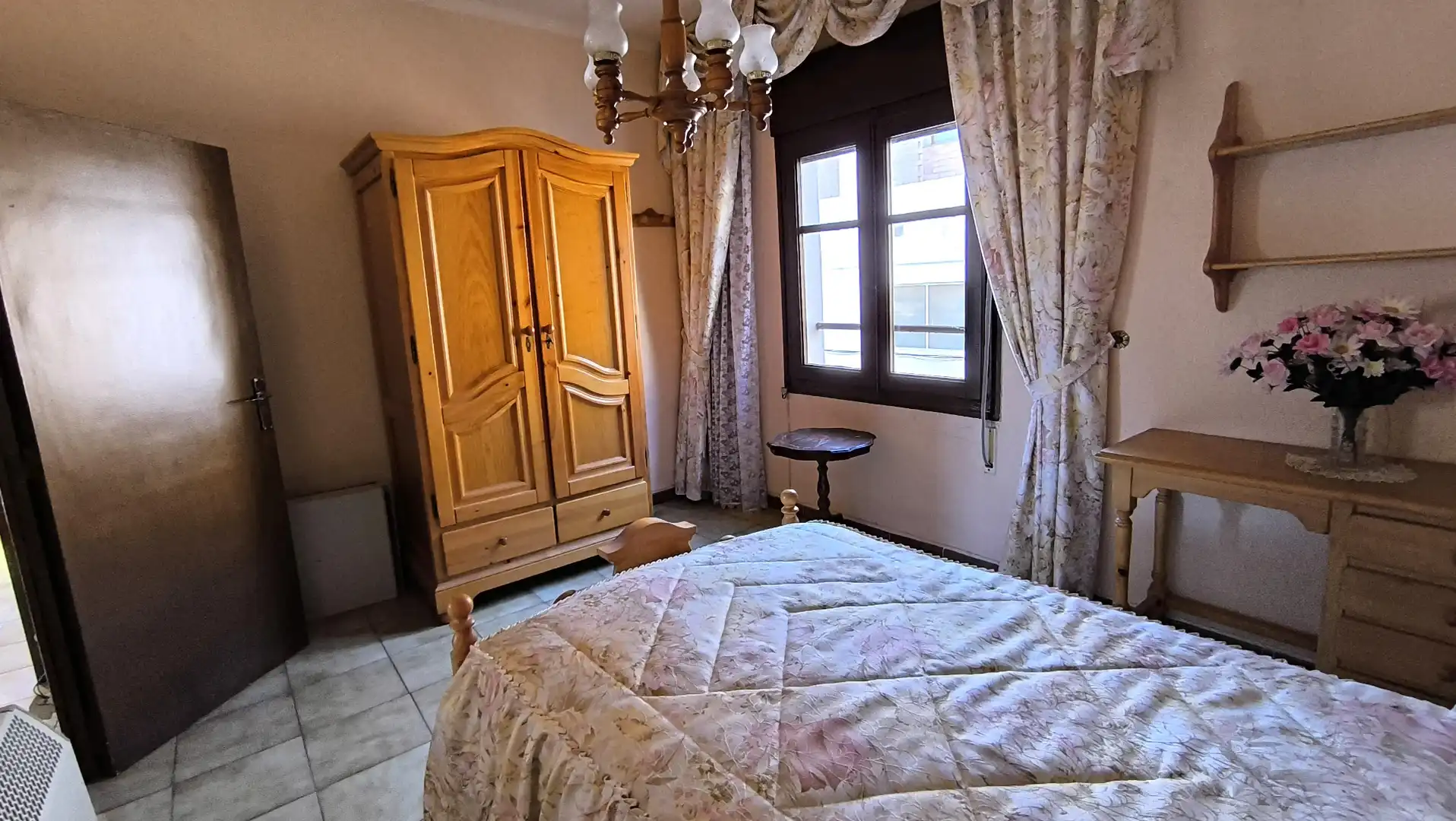 Habitación de Casa o chalet en venta en Alpartir con Jardín privado, Terraza y Amueblado