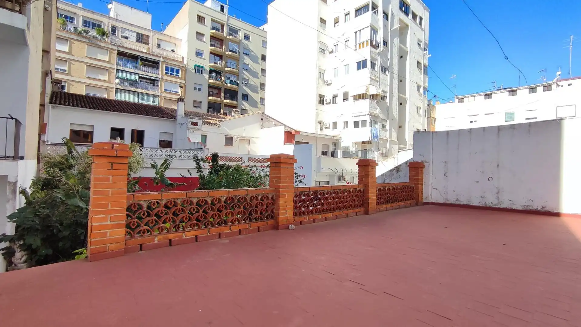 Vista exterior de Casa o chalet en venta en Gandia con Jardín privado, Terraza y Amueblado