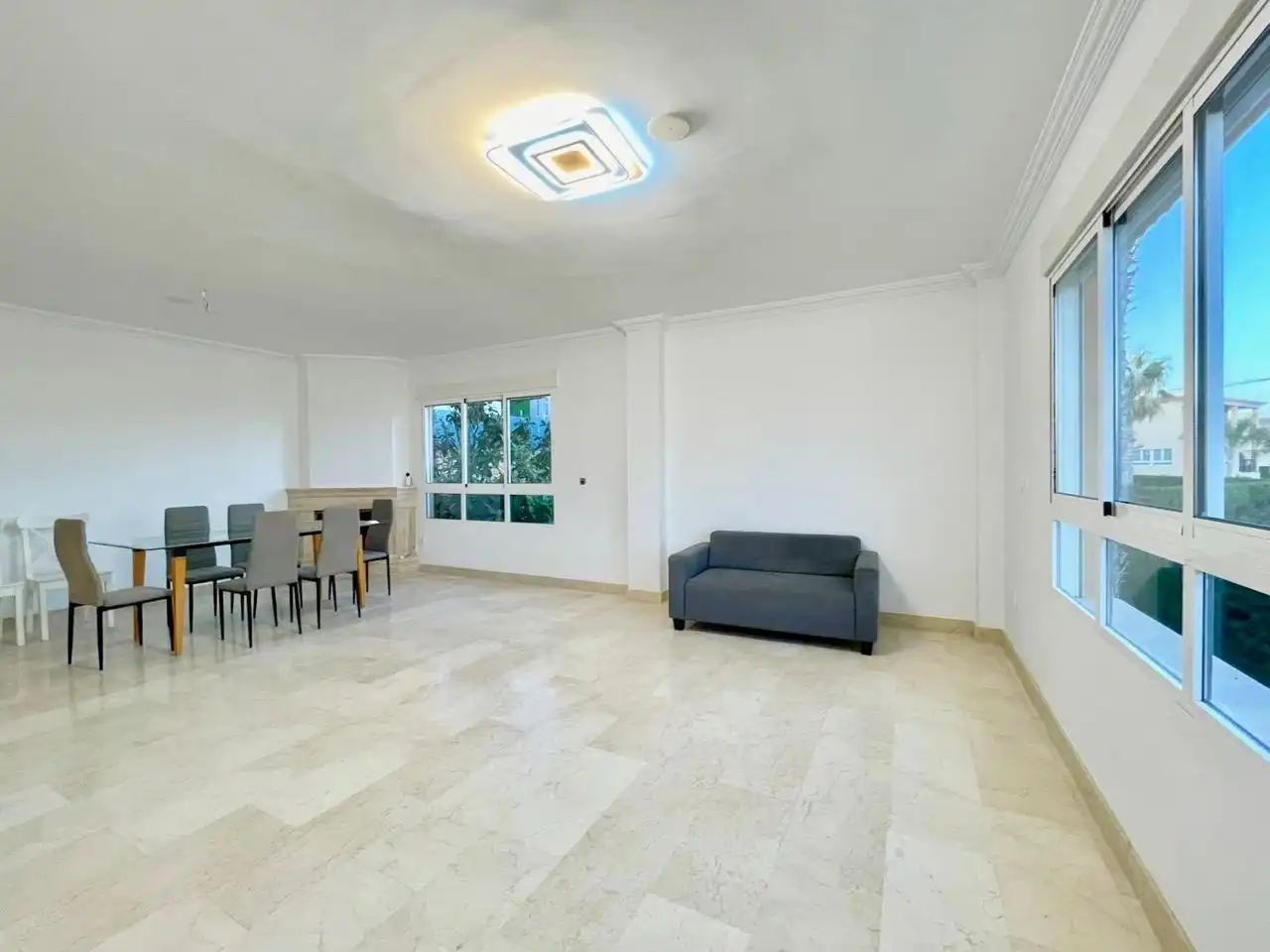 Detached house with terrace for sale in Golf Bahía, imagen 5