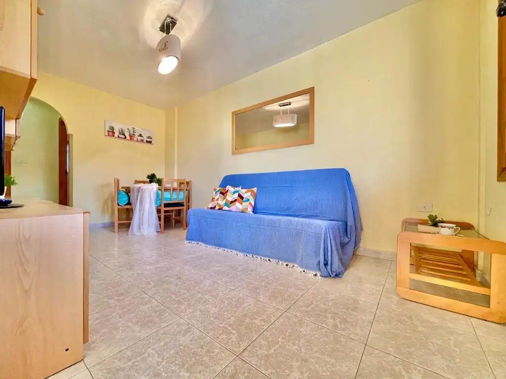 Sala d'estar de Casa o xalet en venda en San Pedro del Pinatar amb Aire condicionat, Jardí privat i Terrassa