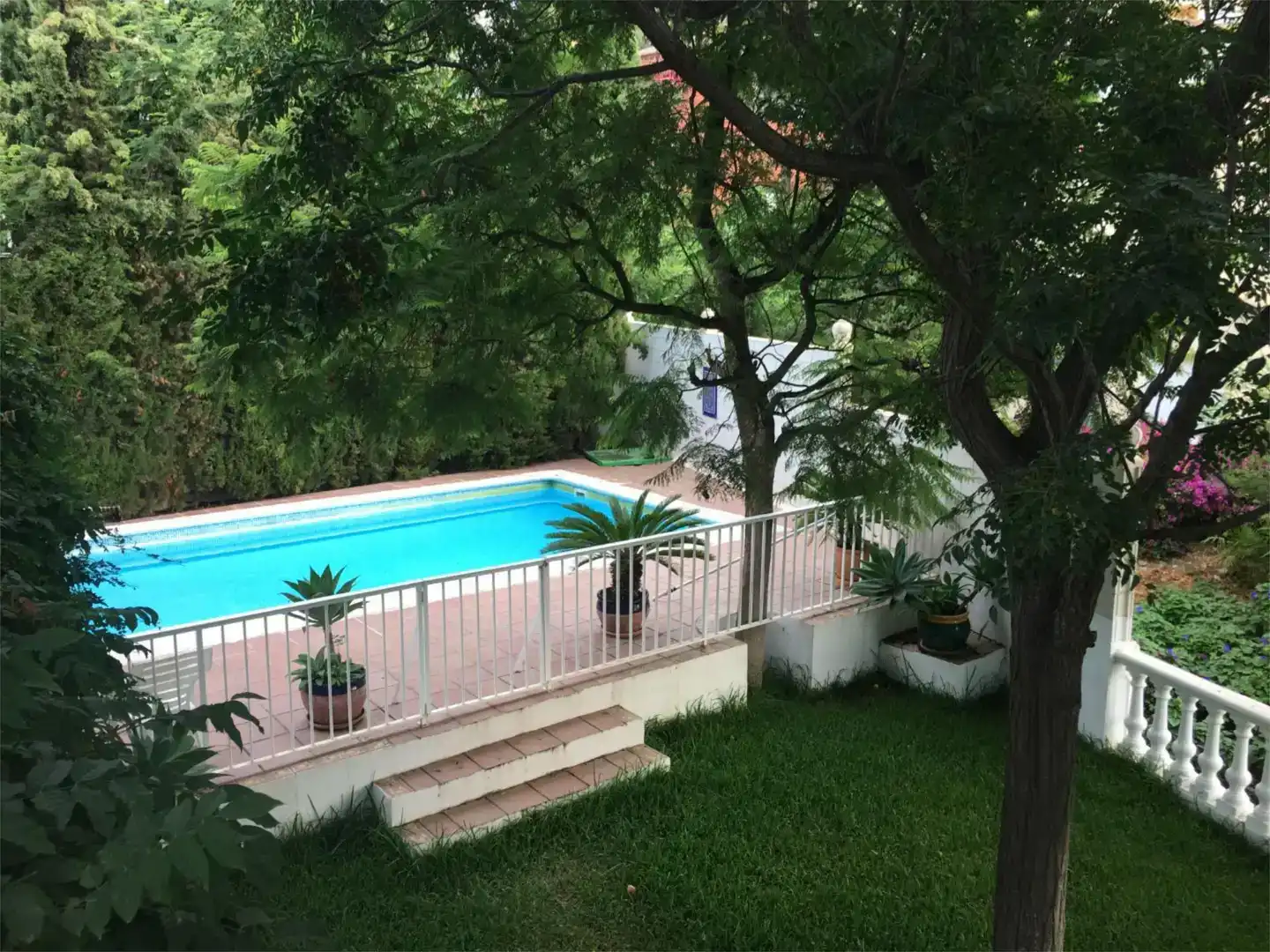 Schwimmbecken von Wohnung zur Miete in Salobreña mit Klimaanlage, Privatgarten und Schwimmbad