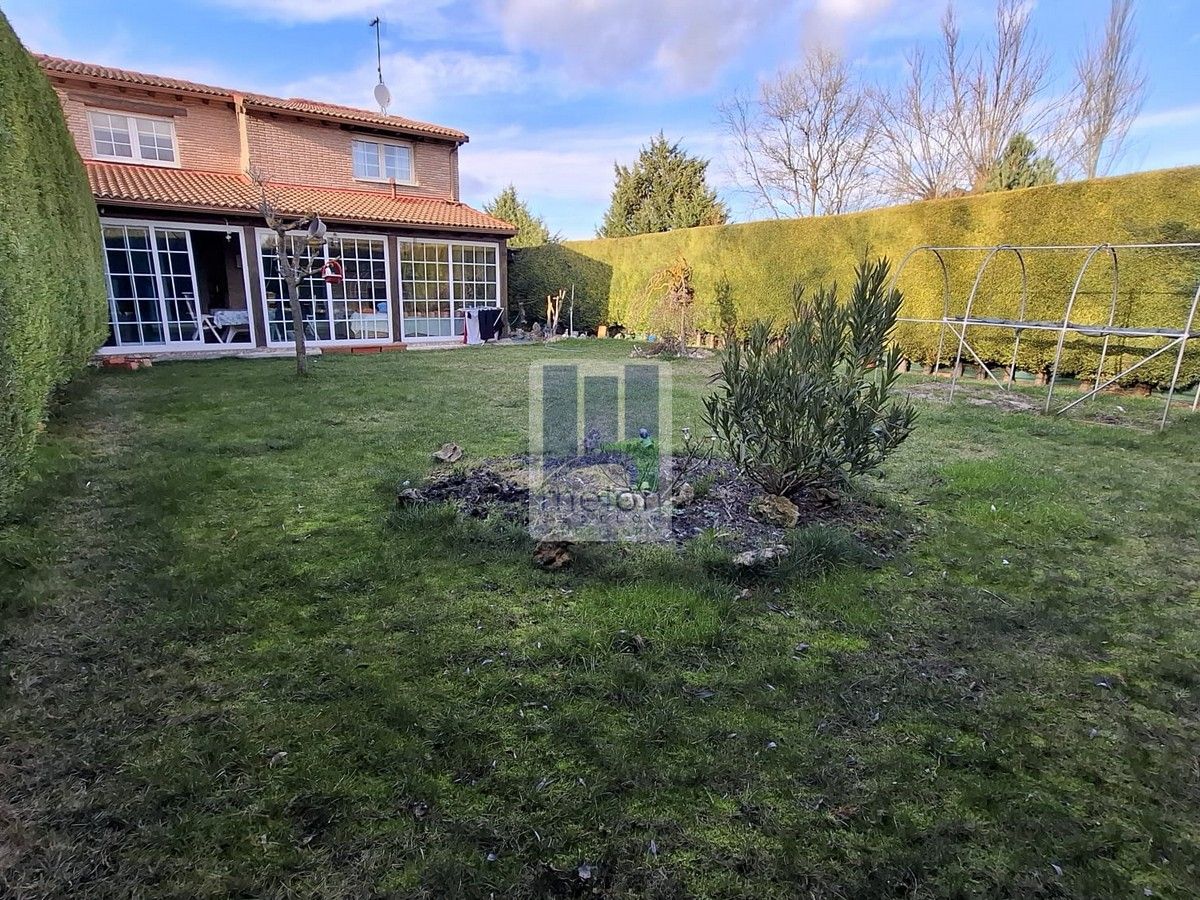 House or chalet for sale in Sotragero  with Storage room