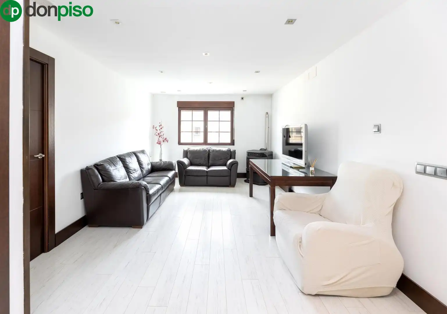 Living room of Flat for sale in Granada  with Air Conditioner