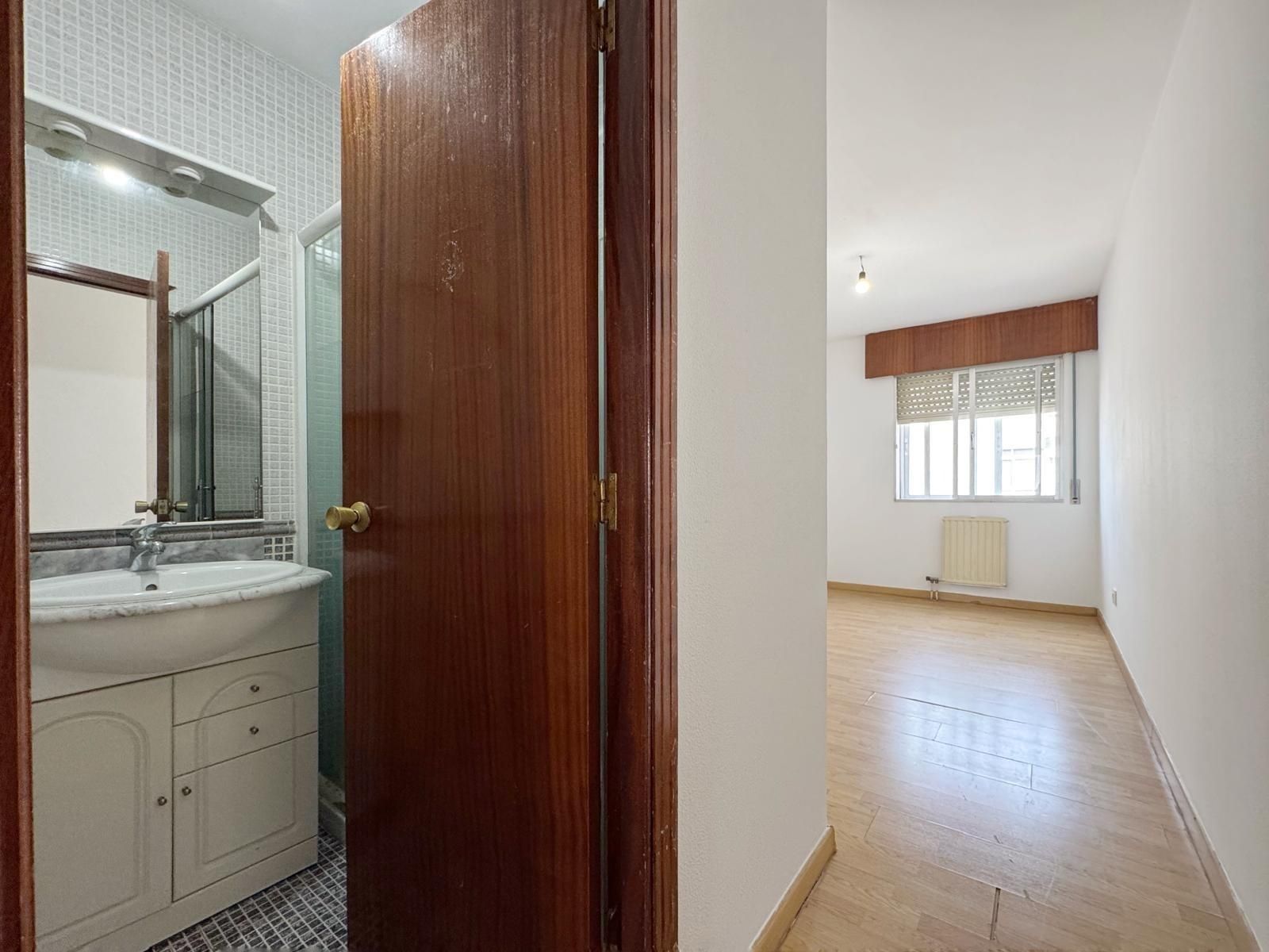 Flat for sale in Pontevedra Capital   with Heating, Terrace and Balcony