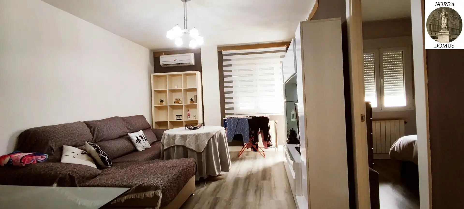 Sala d'estar de Casa o xalet en venda en Navalmoral de la Mata amb Aire condicionat, Calefacció i Terrassa
