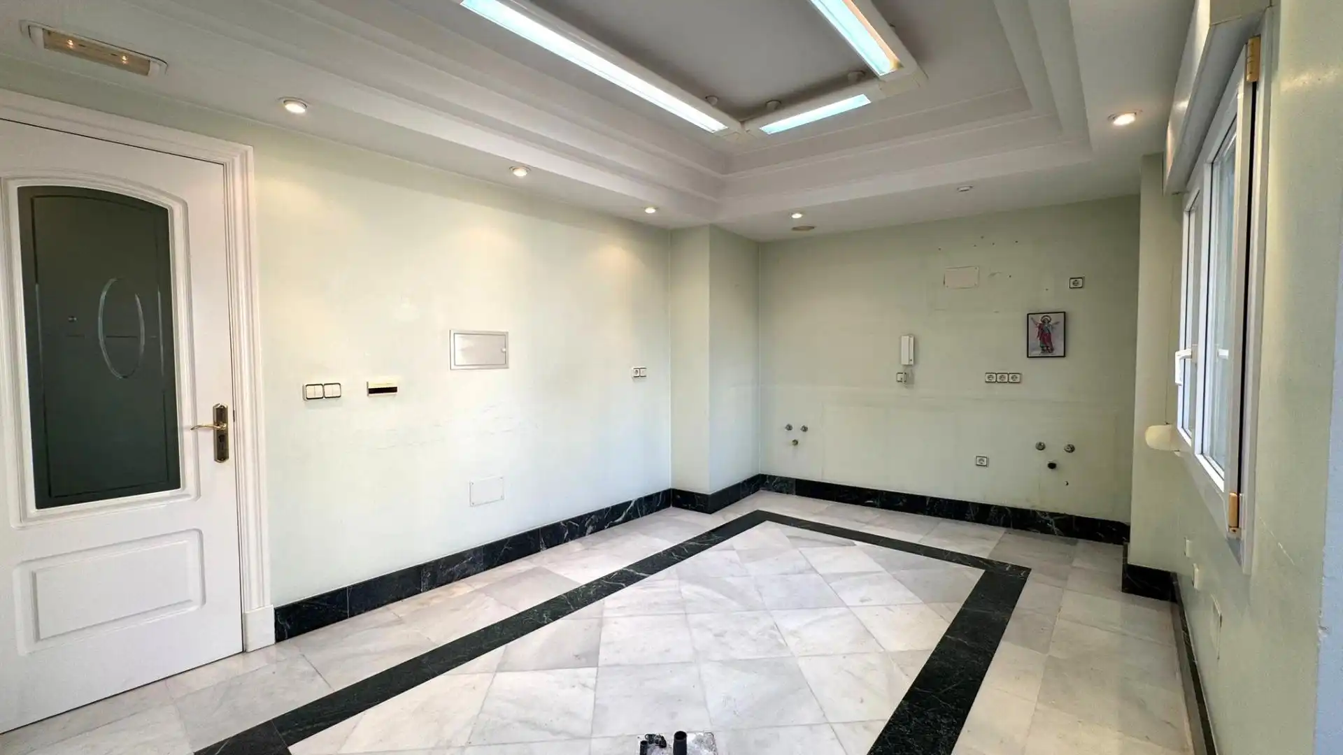 Piso en venta en Almería con Balcón