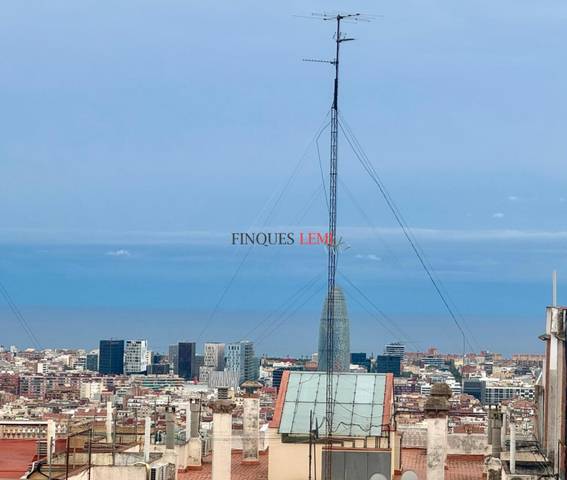 Ático en Venta en Barcelona - Calle de Gènova en El Guinardó