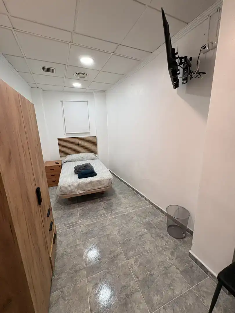 Schlafzimmer von Erdgeschoss zur Miete in Silla mit Klimaanlage, Abstellraum und Möbliert