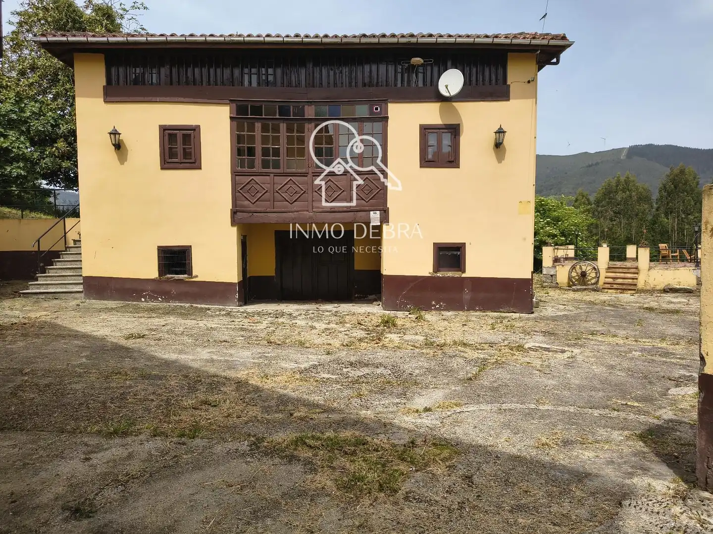 Vista exterior de Casa o chalet en venta en Salas con Calefacción y Terraza