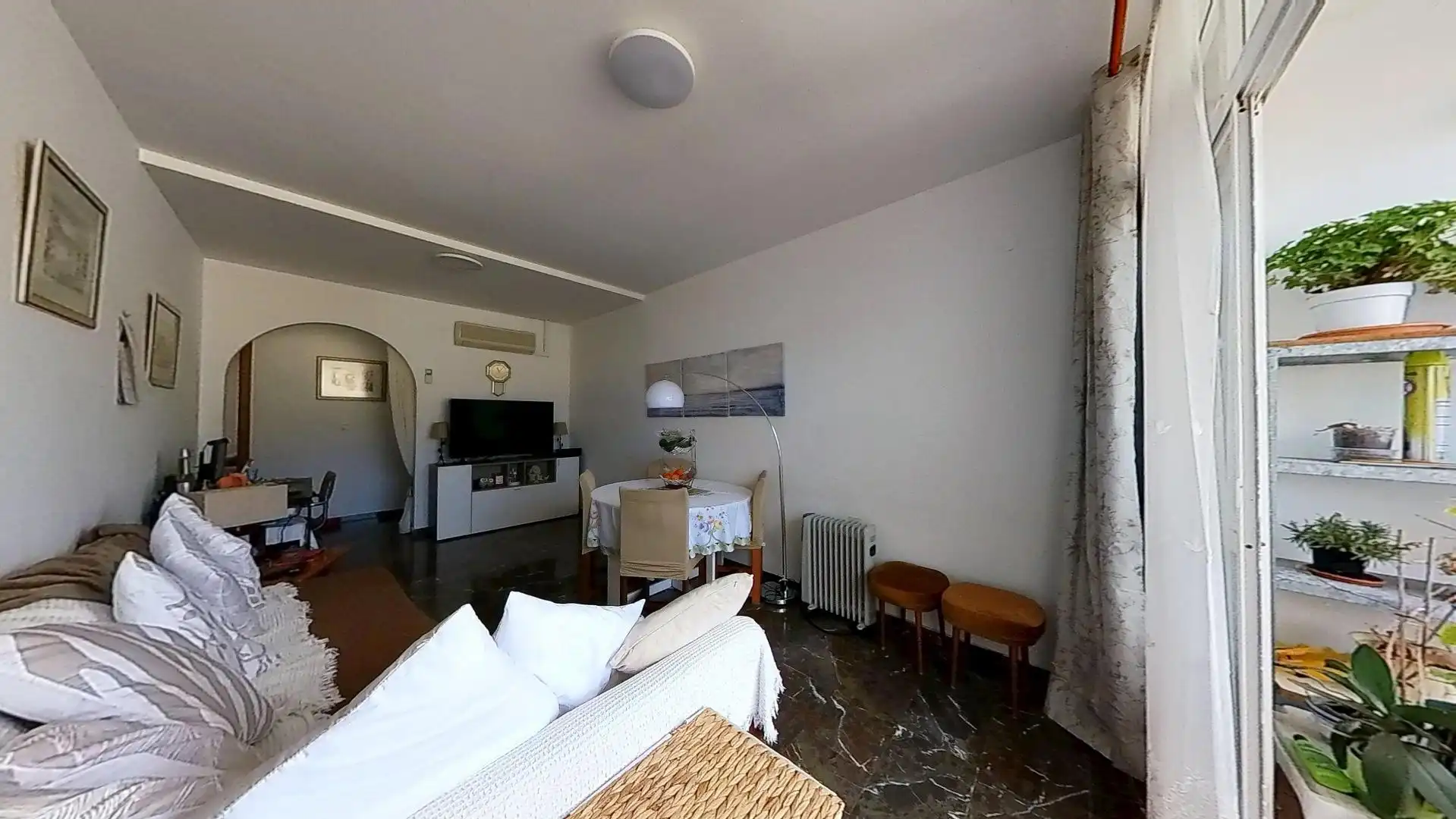 Wohnzimmer von Wohnungen zum Verkauf in Gualchos mit Klimaanlage, Terrasse und Abstellraum