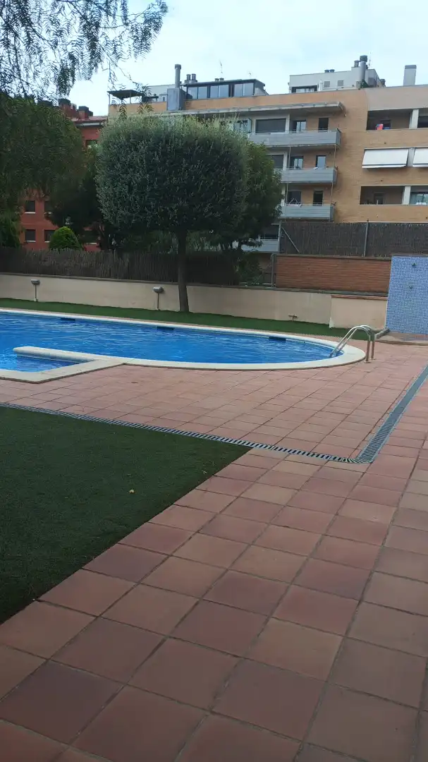 Schwimmbecken von Wohnung zur Miete in Castelldefels mit Klimaanlage, Heizung und Terrasse