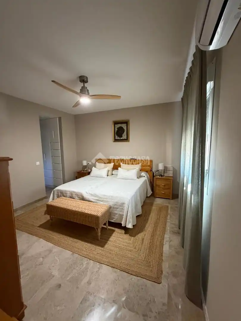 Habitación de Casa o chalet en venta en Montequinto con Aire acondicionado, Jardín privado y Terraza