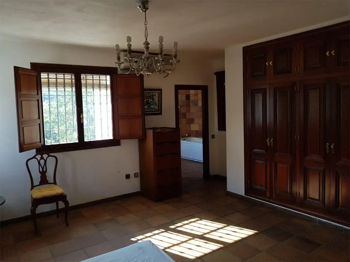 Houses for sale in Barbate  with Air Conditioner, Swimming Pool and Balcony