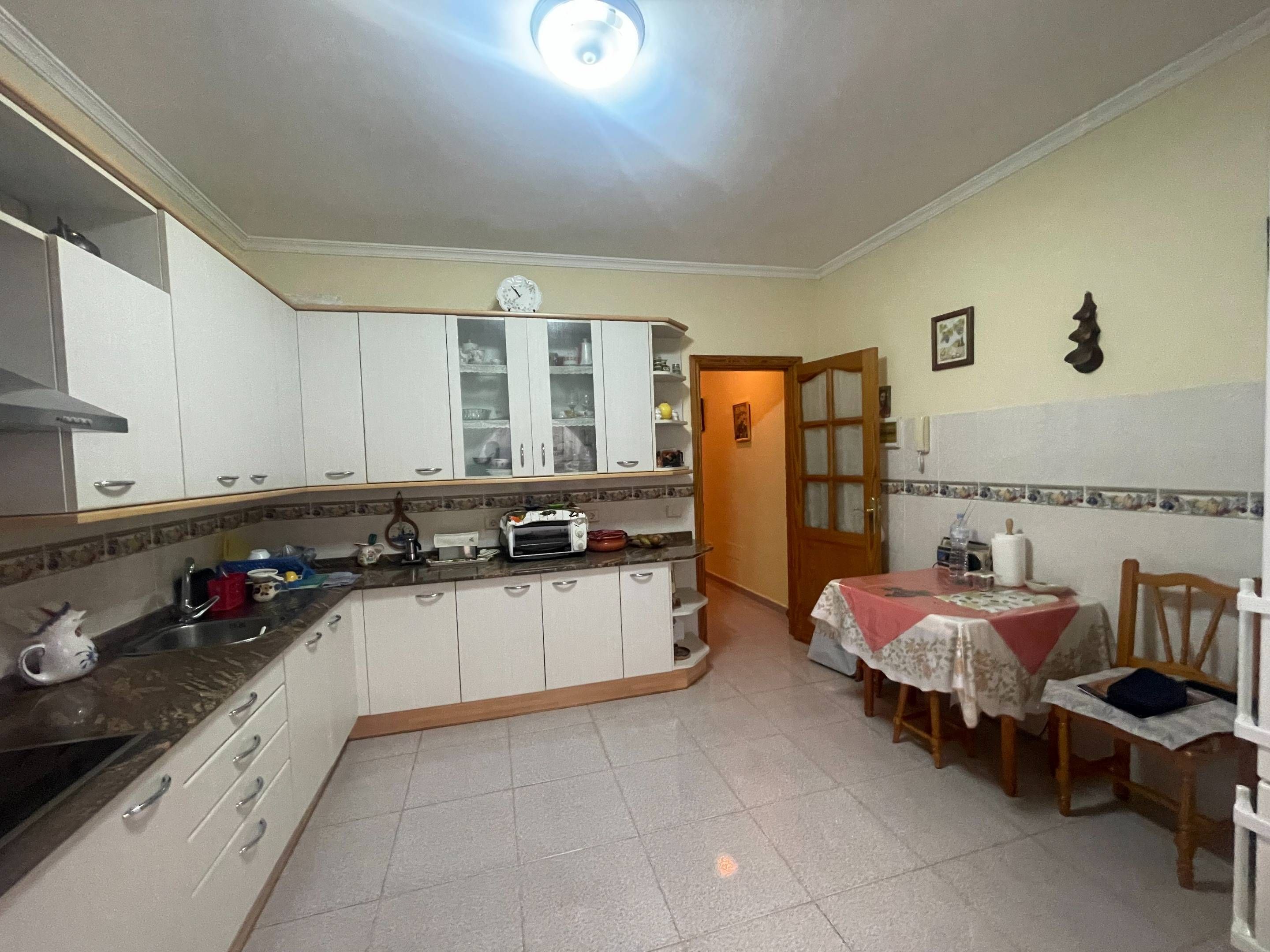 Cuina de Casa adosada en venda en Las Palmas de Gran Canaria amb Terrassa i Traster