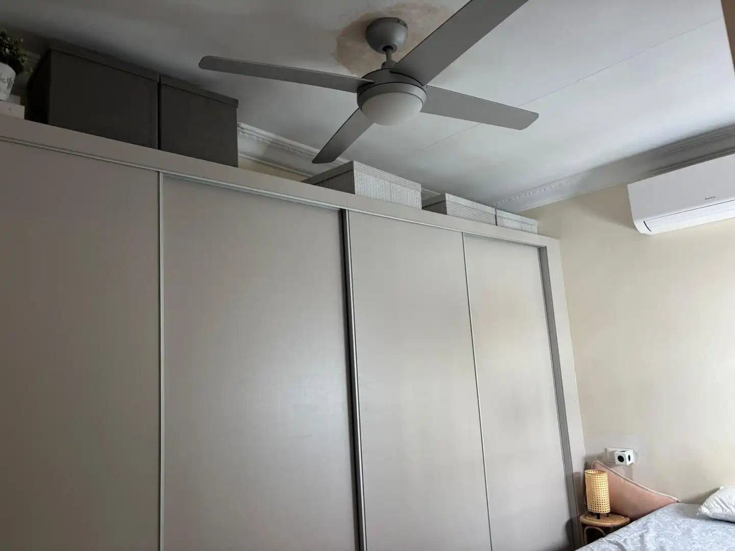 Habitación de Piso en venta en Valencia con Aire acondicionado, Calefacción y Balcón