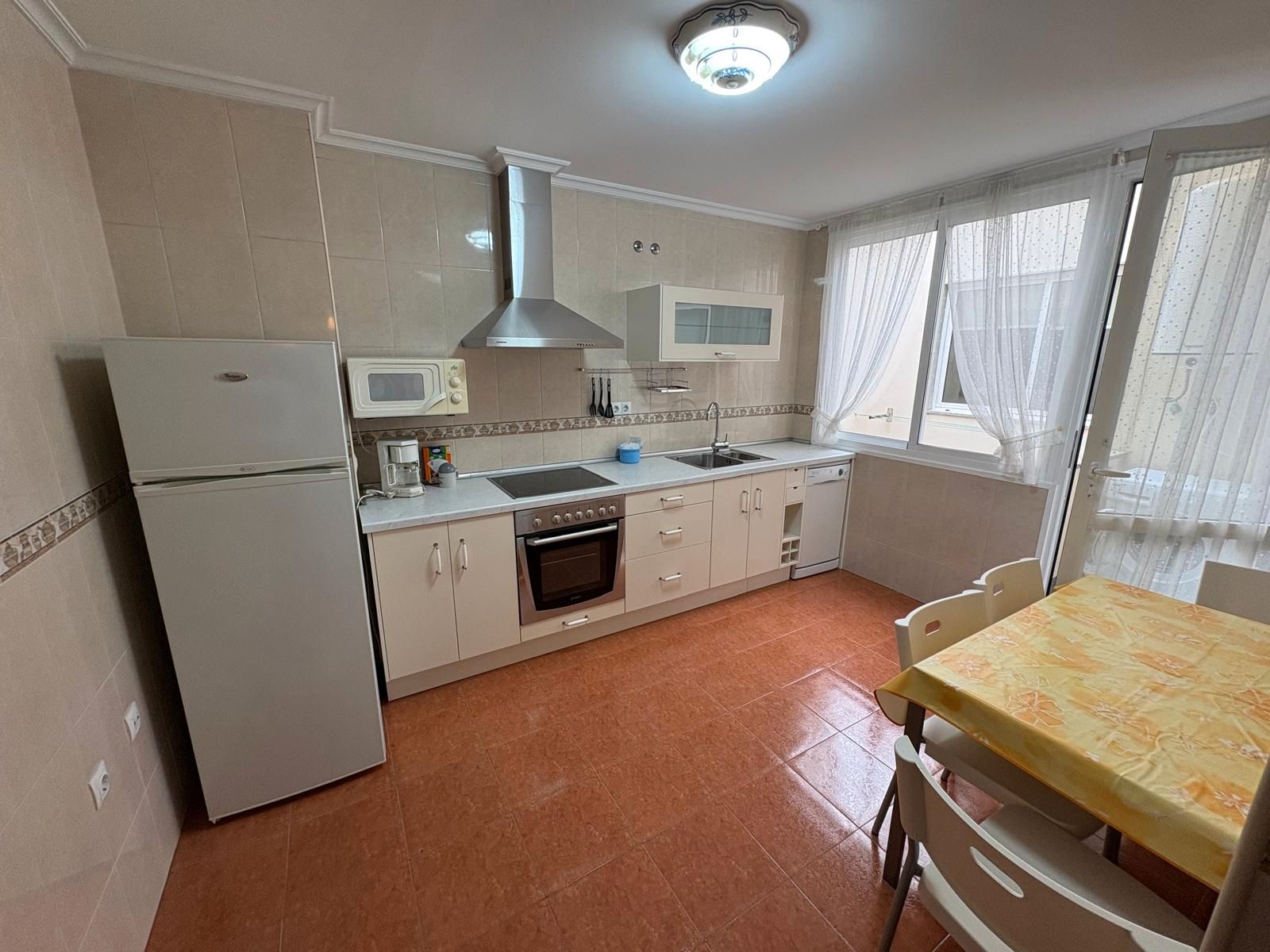 Cuina de Àtic en venda en Mondariz amb Calefacció, Terrassa i Traster