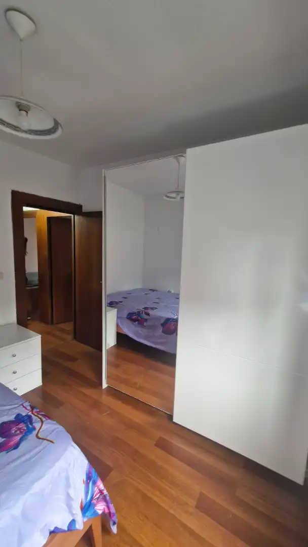 Dormitori de Pis en venda en Bilbao  amb Calefacció, Parquet i Moblat
