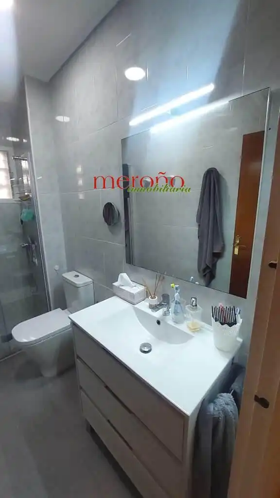 Bany de Apartament en venda en Santa Pola amb Terrassa