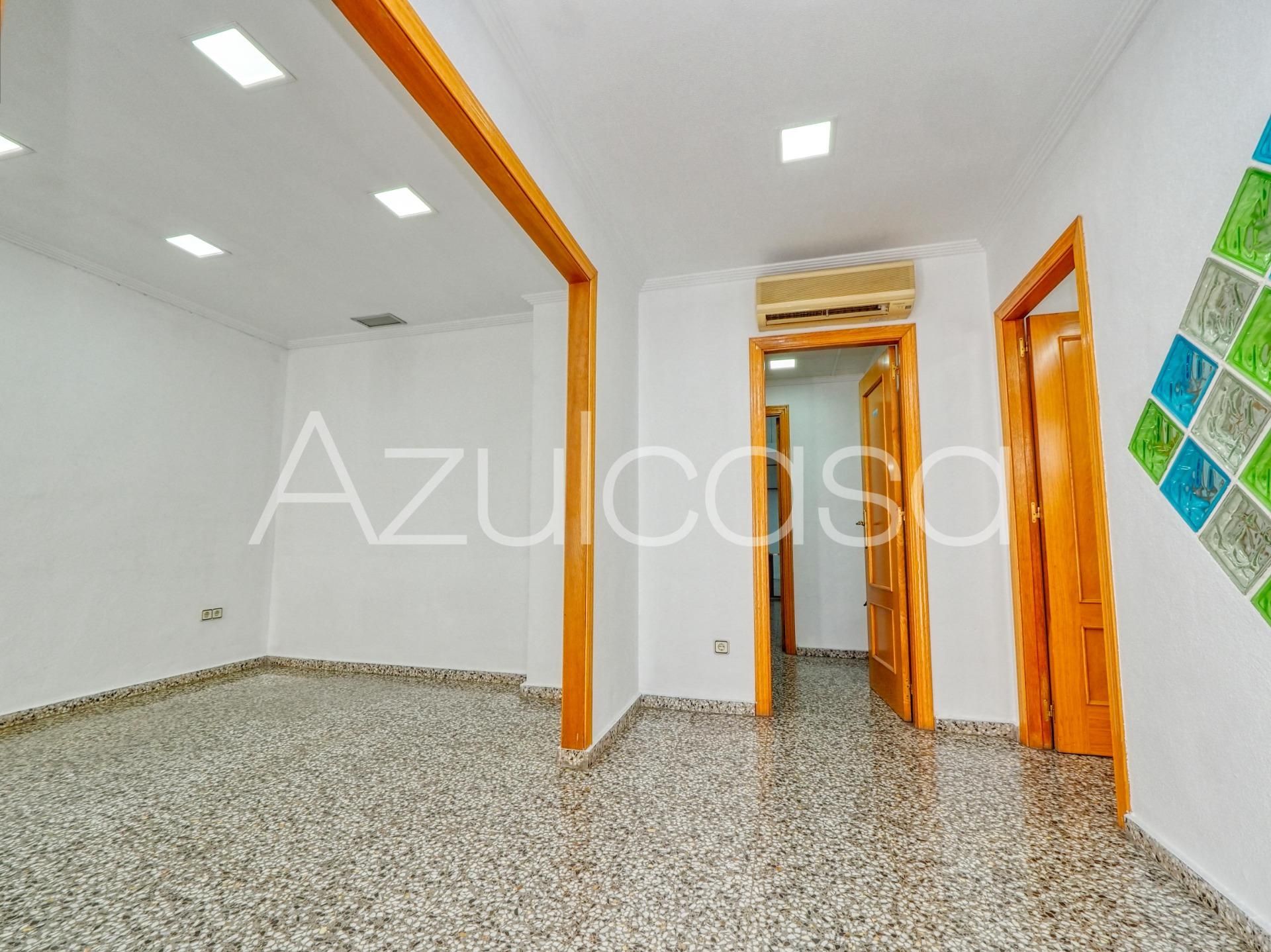 Local en venta en Alicante / Alacant con Aire acondicionado
